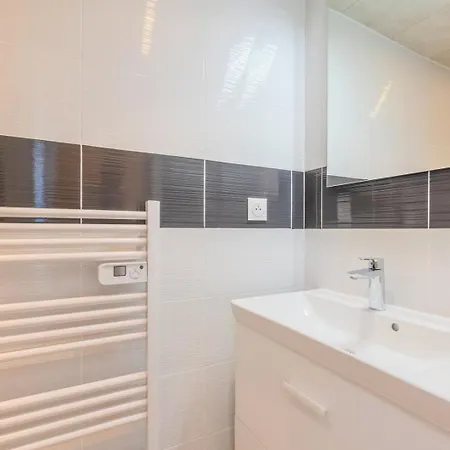 5-bedroom House In The Centre Of Lille. Πανσιόν