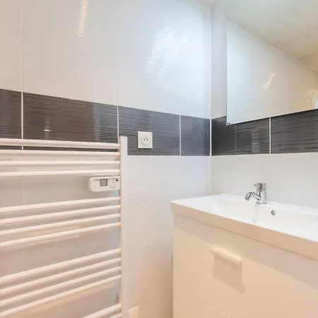 5-bedroom House In The Centre Of Lille. 4* Lila