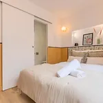 5-bedroom House In The Centre Of Lille. Casa de hóspedes
