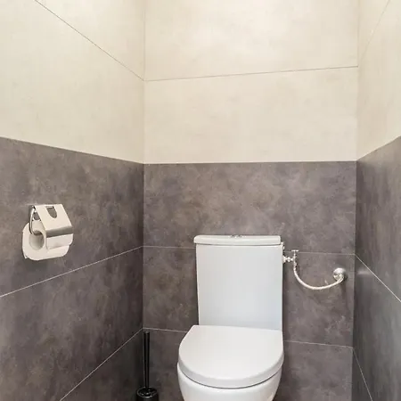 게스트하우스 5-bedroom House In The Centre Of Lille. 릴