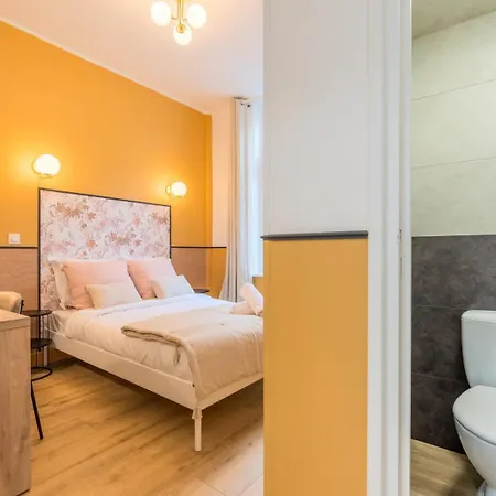 게스트하우스 5-bedroom House In The Centre Of Lille. 릴