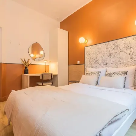 게스트하우스 5-bedroom House In The Centre Of Lille.