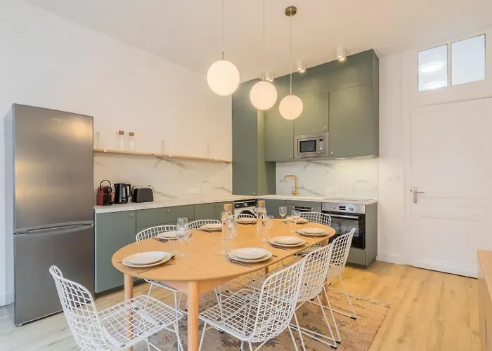 5-bedroom House In The Centre Of Lille. Affittacamere Lilla