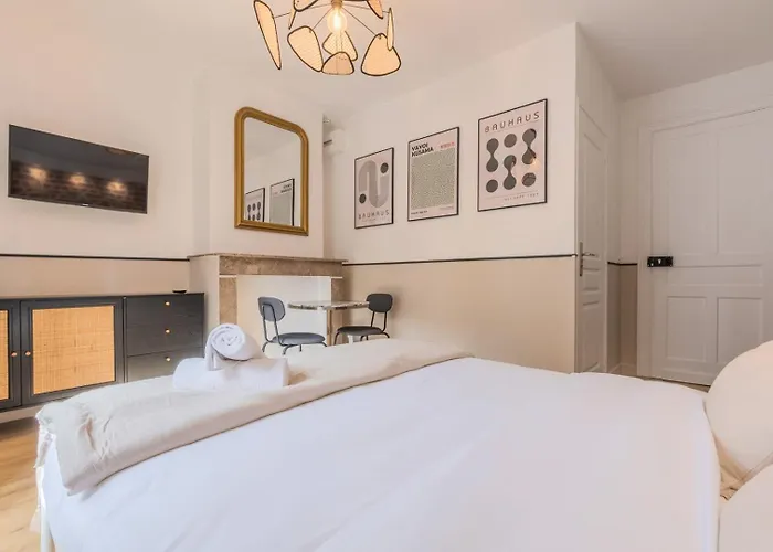 5-bedroom House In The Centre Of Lille. 릴