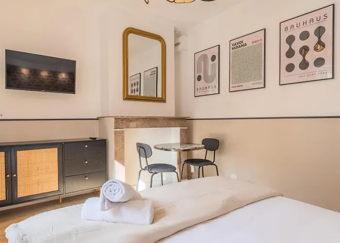 5-bedroom House In The Centre Of Lille. Affittacamere Lilla