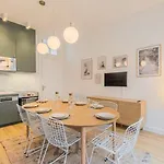 5-bedroom House In The Centre Of Lille. בית הארחה
