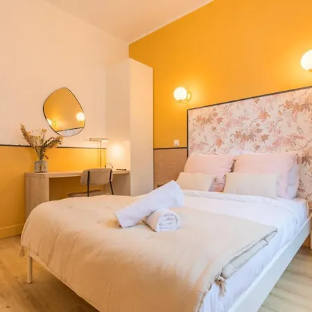 בית הארחה 5-bedroom House In The Centre Of Lille.